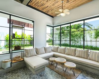 Lady Swan Villa - Mengwi - Sala de estar