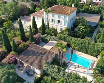 Domaine de l'Aufrene - Hyeres - Havuz