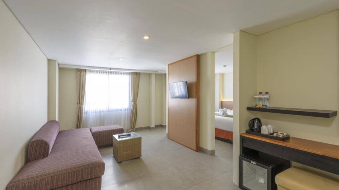 Hotel Dafam Savvoya Seminyak