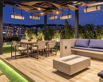 Moderno Departamento En El Mejor Sector - Quito - Patio