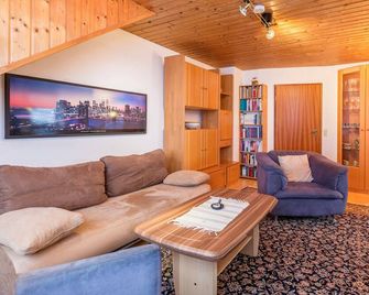 Ferienwohnung Schlegel - Singen - Wohnzimmer