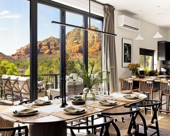 Roca Roja by AvantStay Mountain Views in the Heart of Sedona - Sedona - Sala pranzo