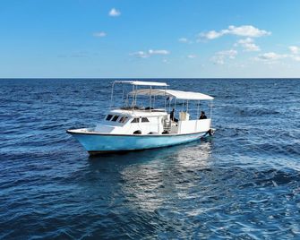 Dive and Sleep - All Inclusive Diving Guesthouse - 3 Dives per day - Maamingili