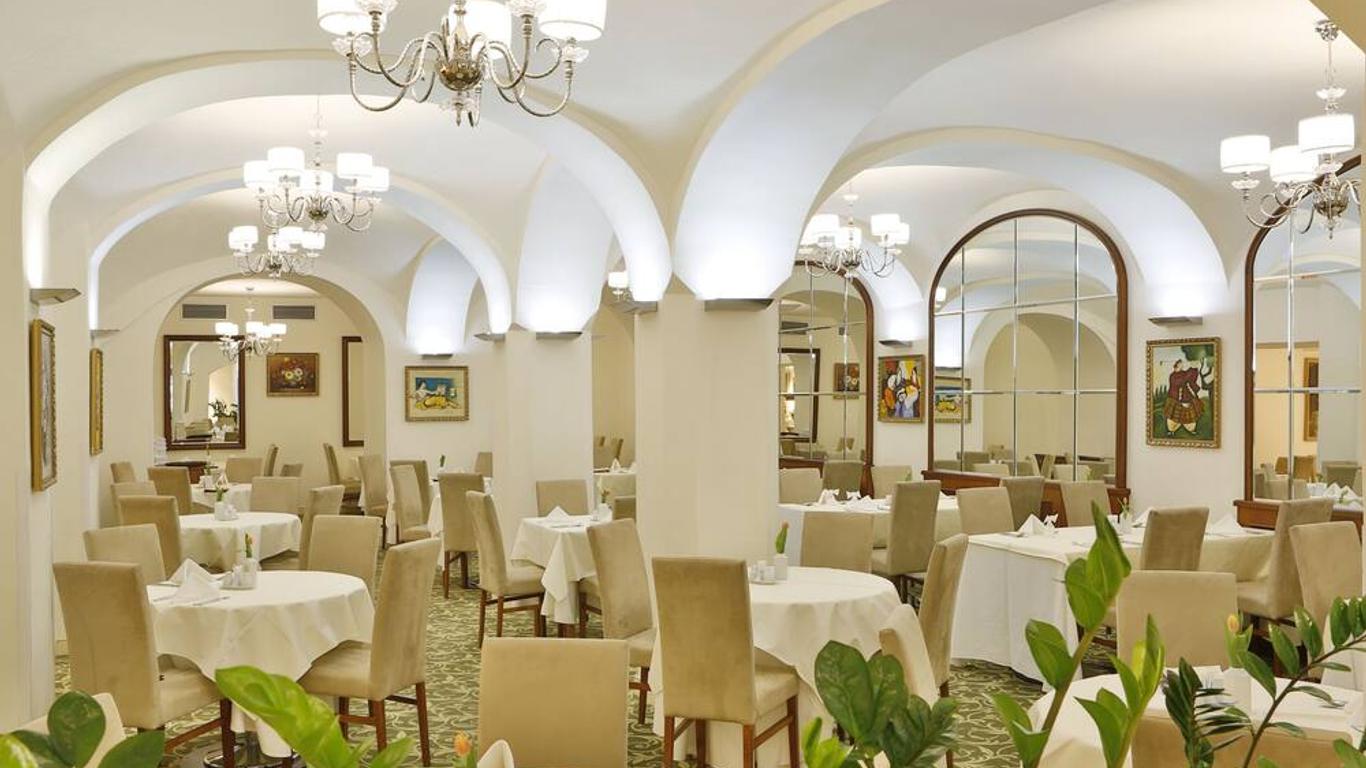 Hotel Kolonada