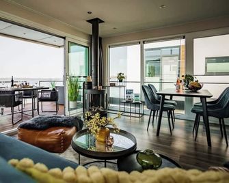 Hausboot Küstennebel - Ribnitz-Damgarten - Living room