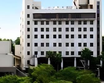 Miyakonojo Royal Hotel - Miyakonojō - Edificio