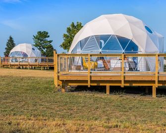 Tranquil Dome at Faraway Camp - Luray