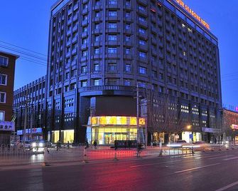 Chun Xue Four Seasons Hotel - Hohhot - Building
