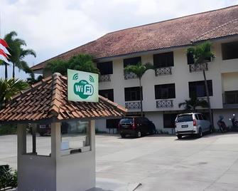 Hotel Augusta Garut - Garut - Edificio