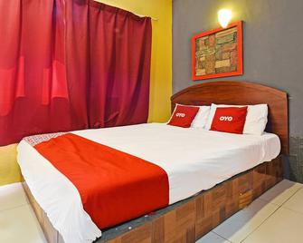 OYO 89656 Melati Hotel Nilai - Kampung Baharu Nilai - Slaapkamer