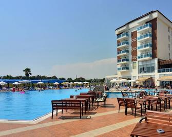 Cenger Beach Resort & Spa - Kizilot - Pool