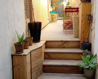 Studio in town house full foot - Sète - Stairs
