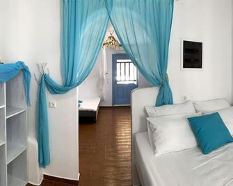 Nikoletta's Nest / House with large veranda (4kms from Agia Anna,Plaka+Chora) - Naxos - Bedroom