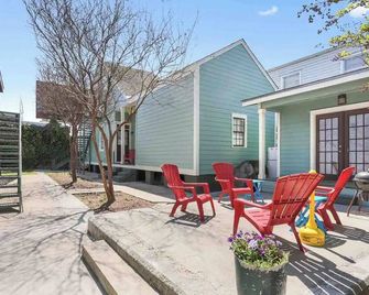 Cute 1bed steps from French Q and Jazz venues - ניו אורלינס - פטיו