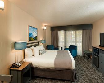 High Country Inn - Banff - Bedroom