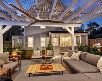 Luxe Modern Home | Private Hot Tub - Thunderbolt - Patio