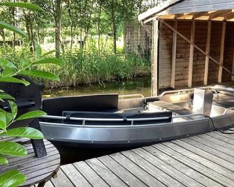 Giethoorn Lodge - Giethoorn - Innenhof