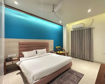 AB hotel - Sehore - Bedroom