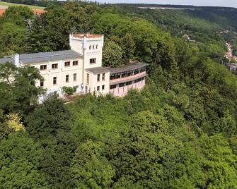 Berghotel Wilhelmsburg - Bad Kosen - Будівля