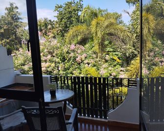 Awon Hotel Mirissa - Mirissa - Balcony
