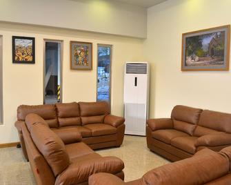 Silver Green Hotel - Yangon - Living room