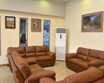 سيلفر جرين هوتل يانغون - يانغون - غرفة معيشة