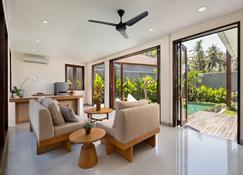 Agrapana Beach Villa - Gianyar - Living room