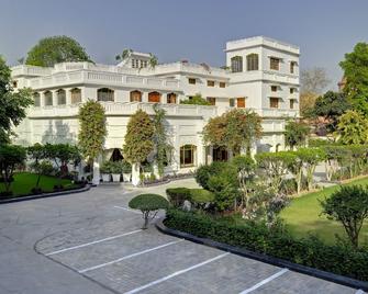 Saraca Hotel Lucknow - Lucknow - Edificio