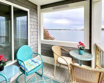 Upscale Oceanfront with Panoramic Views! - East Boothbay - Balcony