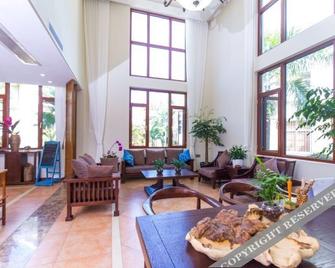 Yuan Yuan Tang Hostel - Xishuangbanna - Lobby