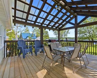Hôtel à la maison - La Retraite du Lac Wallace - Coaticook - Balcony