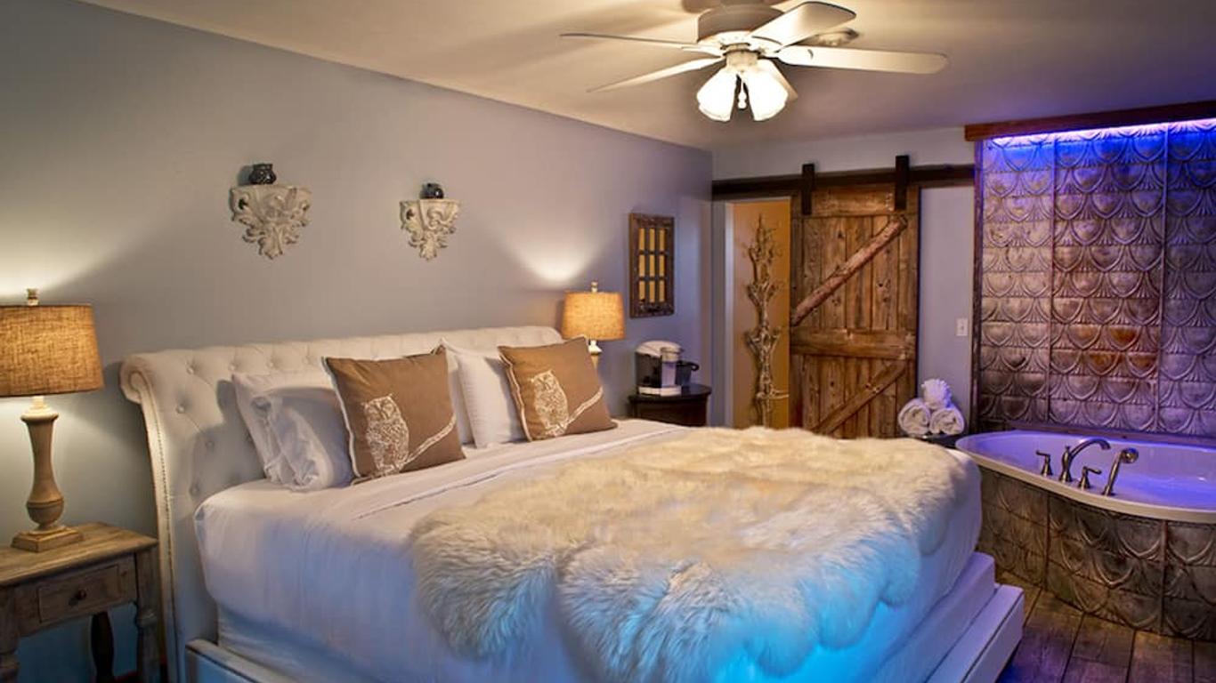 Maxwell Mansion Hotel