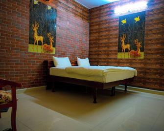 Hotel Shivlinga Villa - Barkot - Bedroom