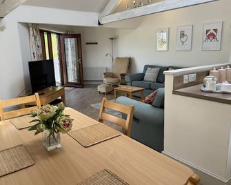 Barnfield - Beautiful Barn, River views, Close to Quay - Dittisham - Sala de jantar