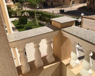 E-Just Hotel Borg El Arab - Borg El Arab - Балкон