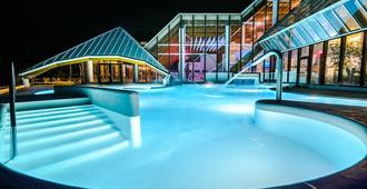 溫泉 2000 酒店 - 赫爾河畔法肯堡 - 法爾肯堡 - 游泳池