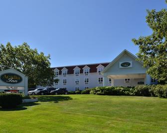 Acadia Inn - Bar Harbor - Building