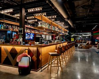 Moxy Chattanooga Downtown - Chattanooga - Bar