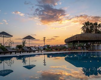 4reasons hotel + bistro | 12+ - Yalikavak - Pool