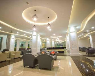 Golden Peak Resort & Spa - Cam Ranh - Lobby