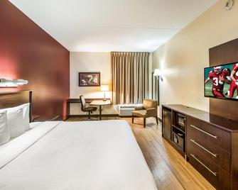 Red Roof Inn Plus+ Austin South - Austin - Schlafzimmer