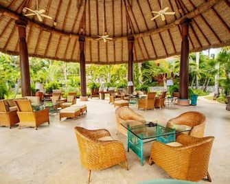 Spectacular Ocean Front Villa in Mexico´s most exclusive and private resort - Zihuatanejo - Patio