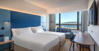 Occidental Vigo - Vigo - Schlafzimmer