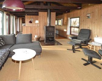 Holiday Home N C Alstedsvej Fjerritslev Xii - Fjerritslev - Wohnzimmer