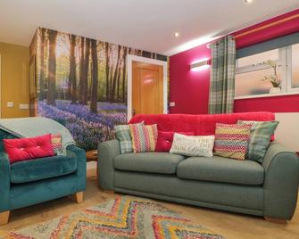 The Forest Coach House - Cinderford - Wohnzimmer
