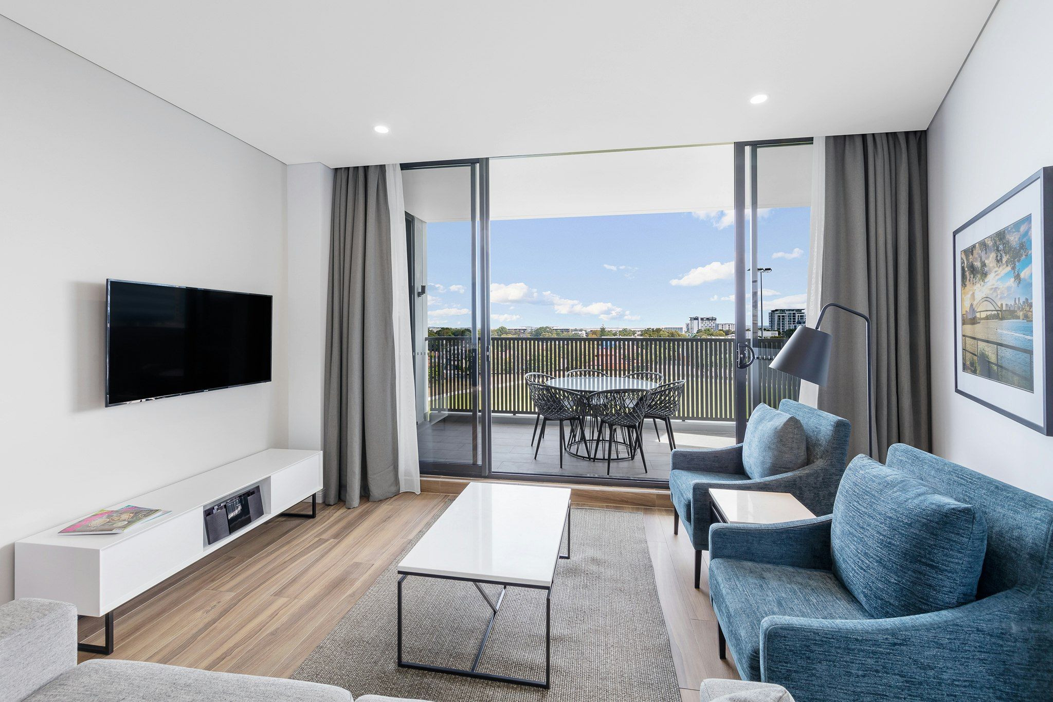 Meriton Suites Sydney Airport - Mascot - Wohnzimmer