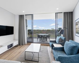 Meriton Suites Sydney Airport - Mascot - Wohnzimmer