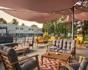 Novotel Roissy Saint-Witz - Saint-Witz - Terasa
