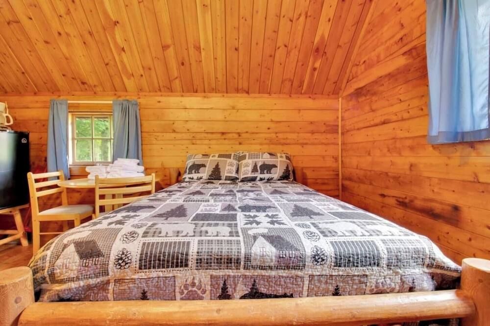 Rustic Cabin with Views in Bloomington - Bloomington - Bedroom