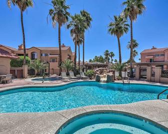 Lake Havasu Condo with Community Pool and Hot Tub - Lake Havasu City - Pool